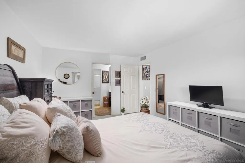 , San Diego, California 92128 home-pic-13